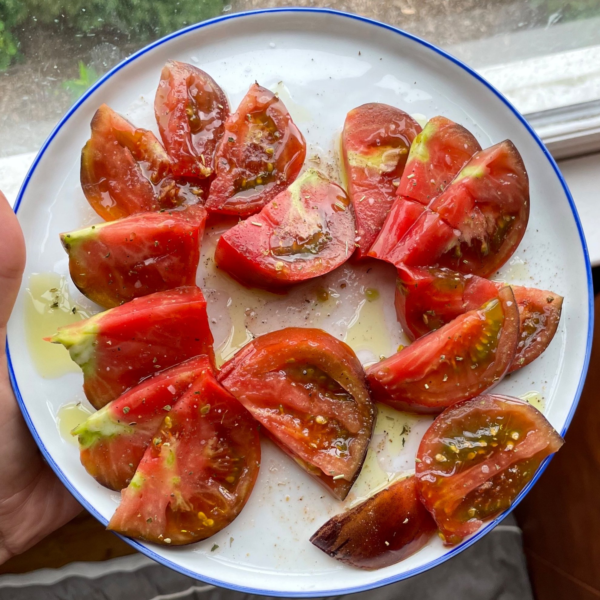 Brandywine Tomatoes: The Ultimate Guide to Growing and Enjoying